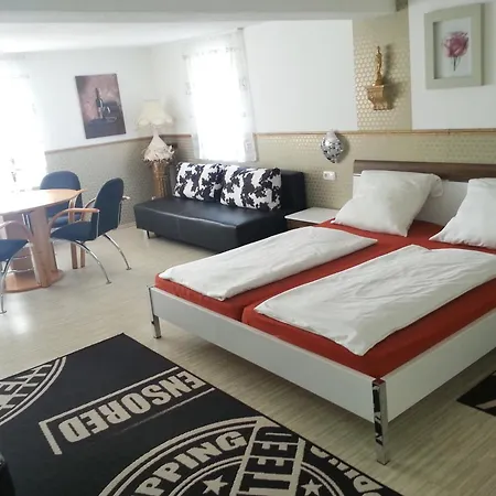 T&K Appartements Bad Homburg vor der Höhe Esterno foto