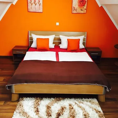 T&K Appartements Bad Homburg vor der Höhe Esterno foto