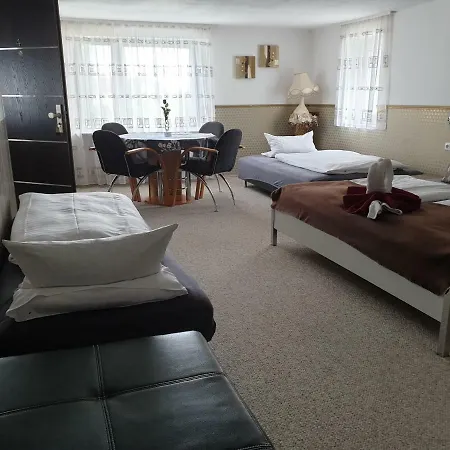 T&K Appartements Bad Homburg vor der Höhe Esterno foto