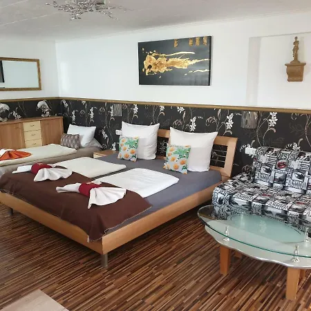 T&K Appartements Bad Homburg vor der Höhe Esterno foto